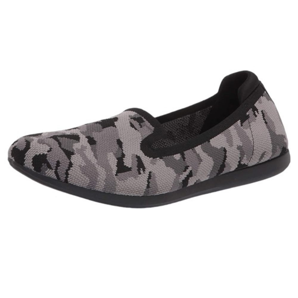 Clarks Cloudsteppers Carly Dream Black Camo Women's Slip On Loafers Sz 7 M NEW